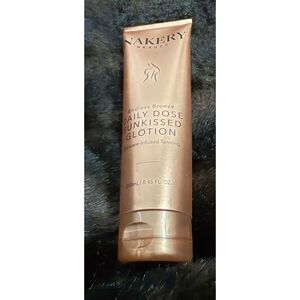 Nakery Beauty Tanning Glotion daily dose sun-kissed Full Size New